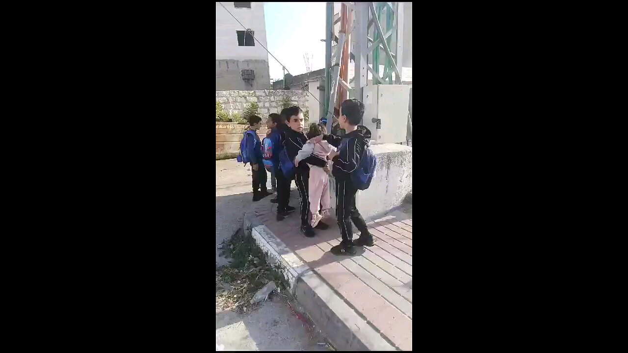 Israeli occupation military blocked schoolchildren from reaching Haj Ziad Jaber School in Hebron⏬dsp