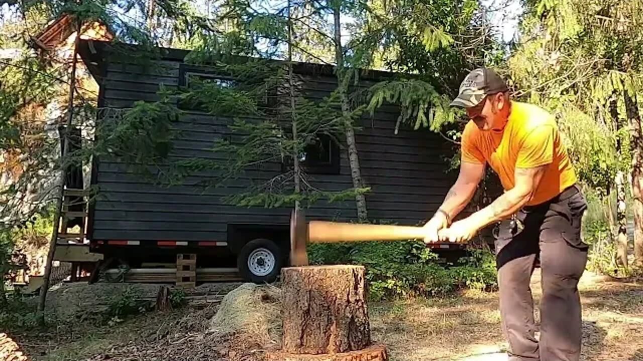 Splitting some Wood for a Client - Getting ready for Winter!