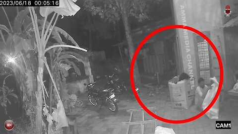 The most terrifying real ghost is recorded on the CCTV camera in the house