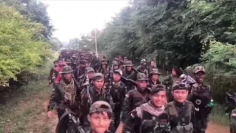 Huge KNDO army on the move. Karen National Defense Organisation is a rebel force based in SE Myanmar