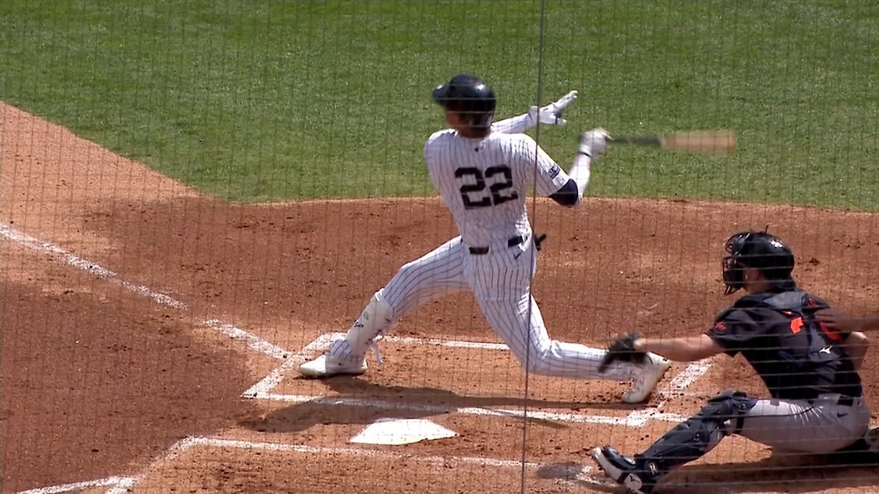 Juan Soto launches a solo home run to right-center Tigers @ Yankees