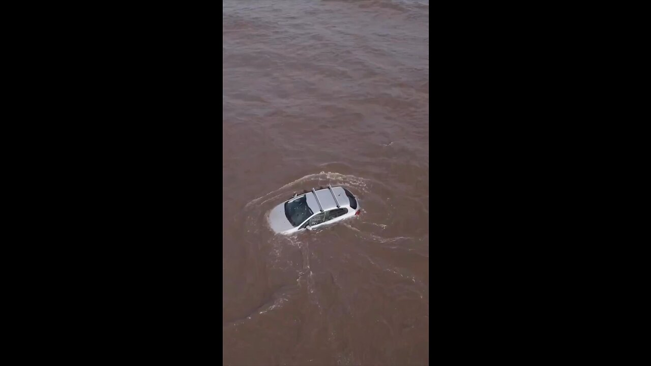 Tahiti, Teahupo’o flooded May 2023 / Tahiti inundado Maio 2023