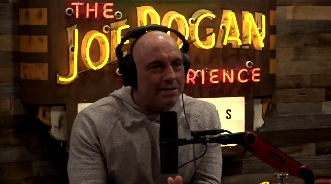 Joe Rogan Rips Brian Stelter and CNN Plus