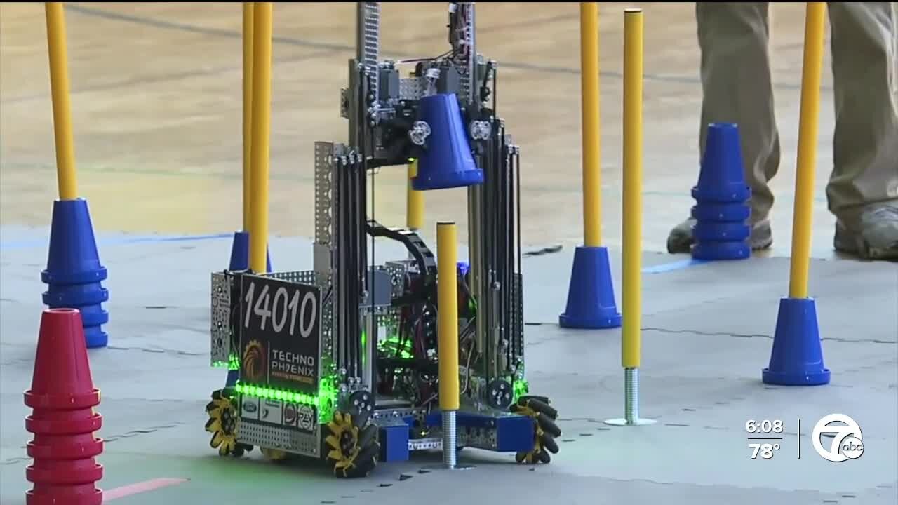 Detroit youths headed to robotics world championship