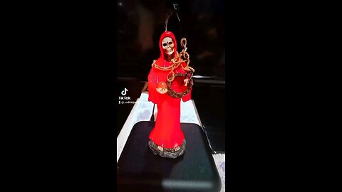 LA SANTA MUERTE ROJA..KIERES SABER KIEN ES???