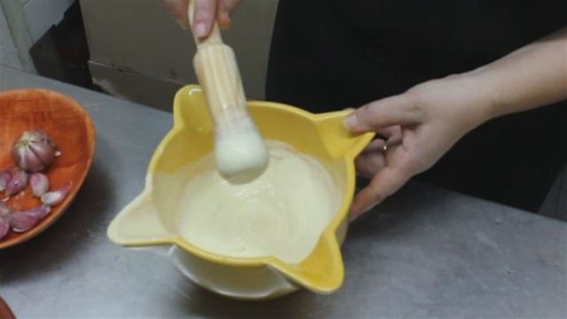How to make the perfect Spanish Alioli