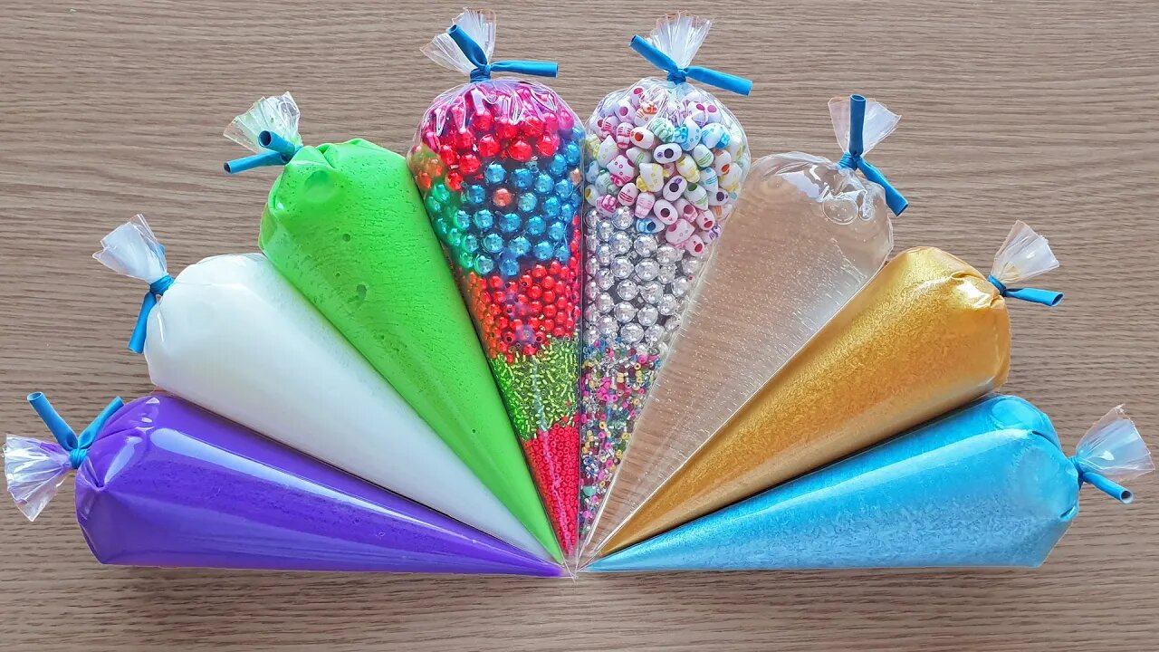 Making Crunchy Slime with Piping Bags #153