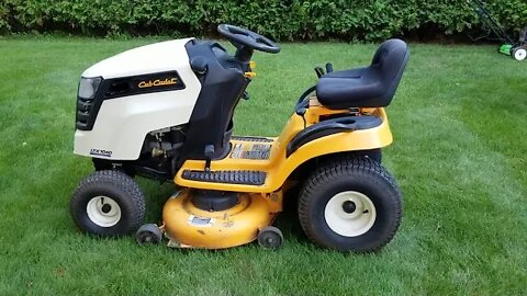 Cub Cadet LTX1040 Lawn Tractor Walk Around