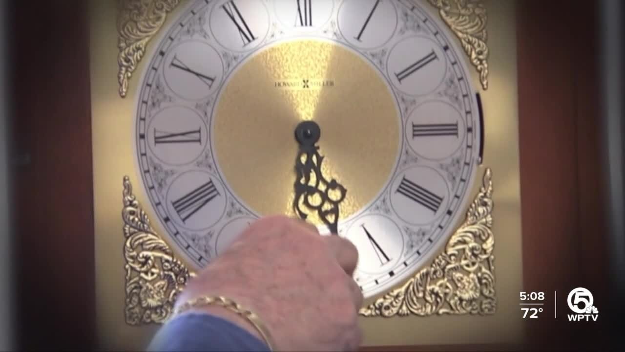 Senate passes bill to make Daylight Saving Time permanent