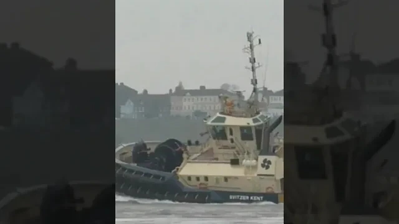 Svitzer Kent Conducting Indirect Towage. #trending #shorts #merchantnavy #lifeatsea #tuglife #tugs