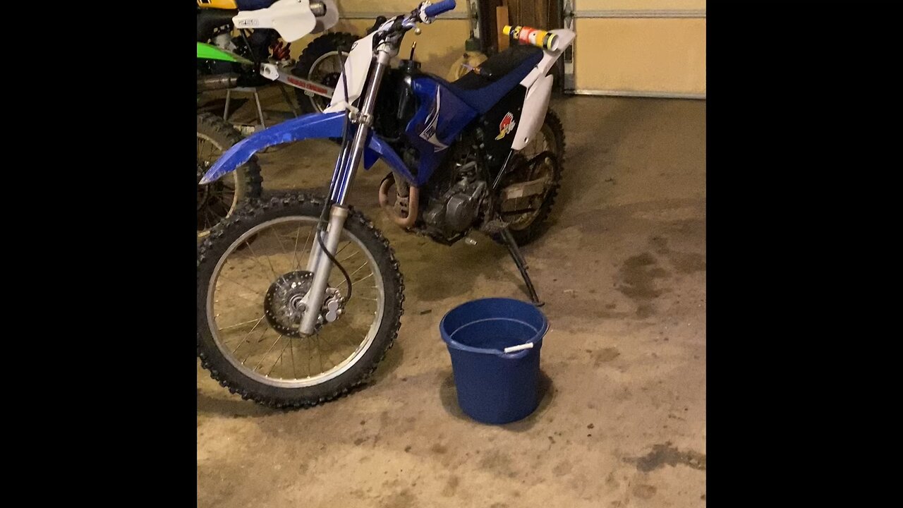 How to clean a dirt bike air filter