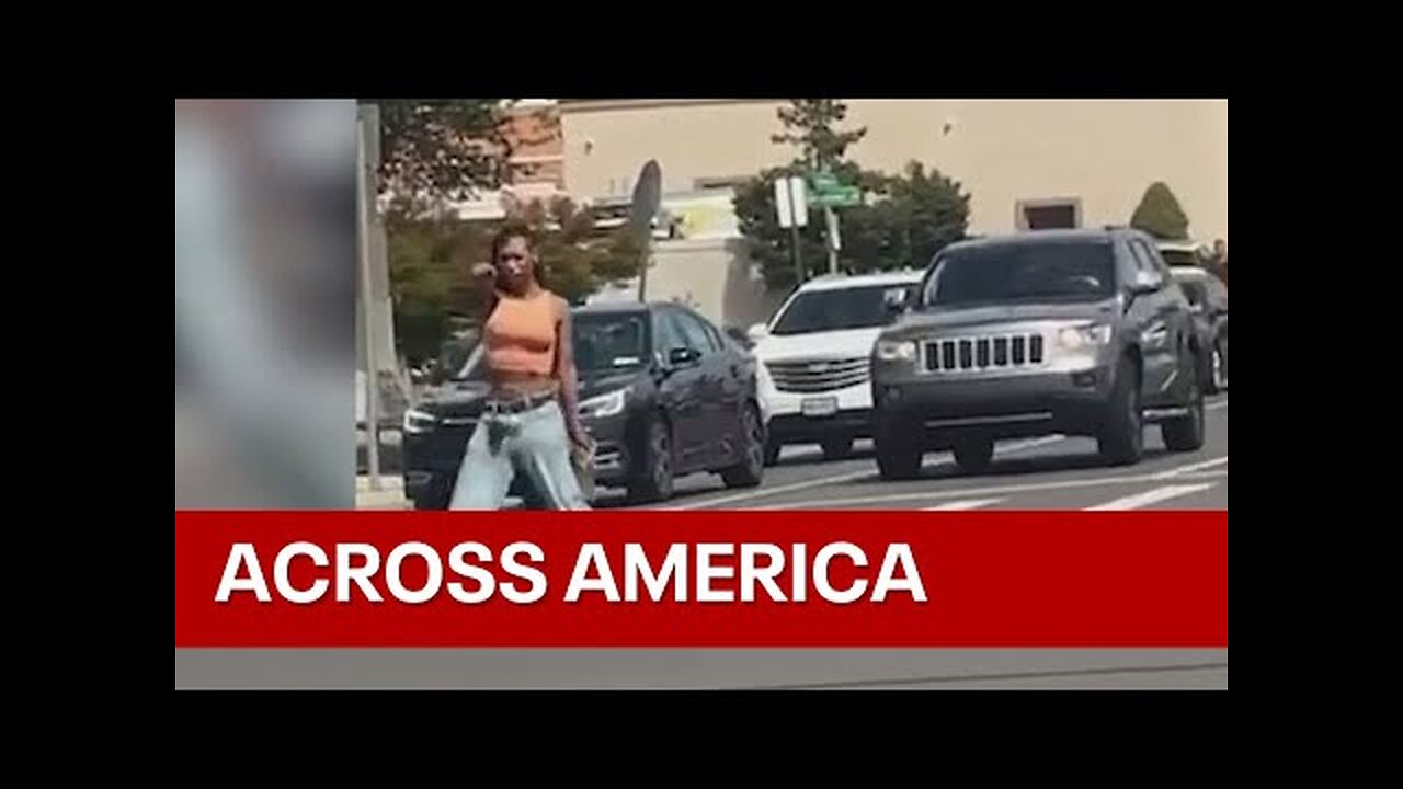 Today America - News | Video shows woman waving gun in middle of intersection