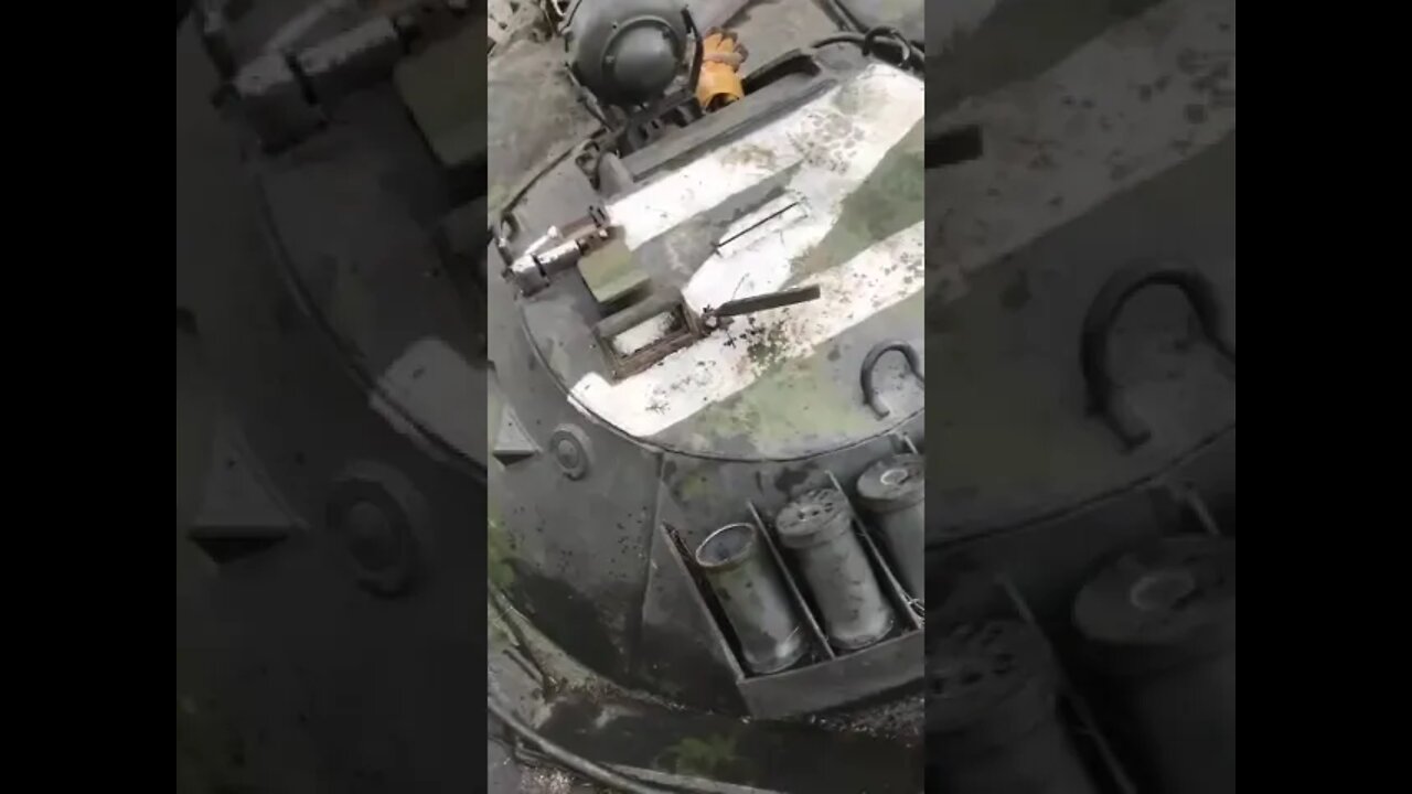 🇺🇦Graphic War 18+🔥Standing on Captured Russian Z Tank:Armed Forces Ukraine(ZSU)Come Out Now? #Shorts