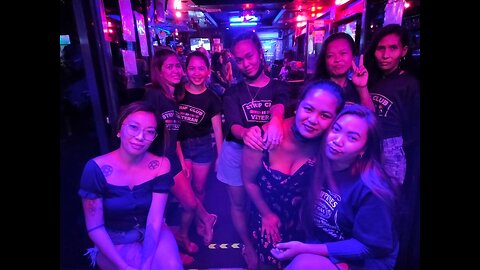 (PHILIPPINES) PARTY TIME AT THE PUB