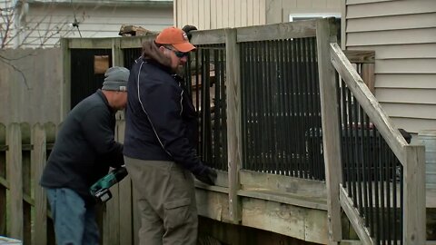 'That's the Christmas spirit' | Ramp donated to woman with ALS