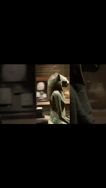 앉아있는와제트, 국립중앙박물관, 고양이신, 이집트, 피라미드, 파라오, 코브라, 여신, 네크베트, 수호신, 호루스, 오시리스, 왼쪽눈, 스핑크스, 미라, 태양신,Wadjet