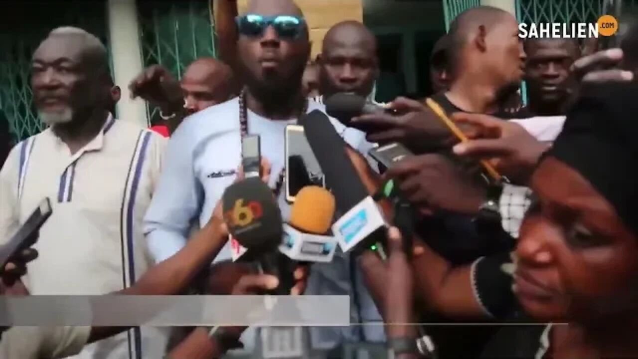 MALI MANIF DE KEMI SEBA ET SES PARTISANS CONTRE LA FRANCAFRIQUE