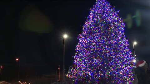 Festival of Lights returns to Lambeau Field