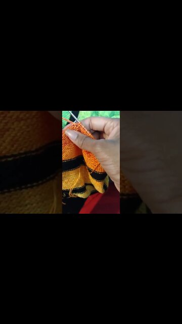 How to Weave Ends As you Go in Knitting #shorts