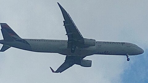 Airbus A321 PT-XPQ coming from Rio de Janeiro to Fortaleza