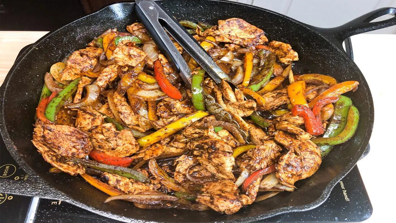 EASY SKILLET CHICKEN FAJITA RECIPE MY WAY | COOK WITH ME