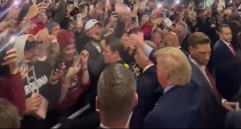 NEW: Crowd goes nuts as Donald Trump arrives at Williams-Brice Stadium