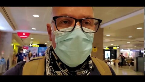 beautiful people at Seattle Washington state airport