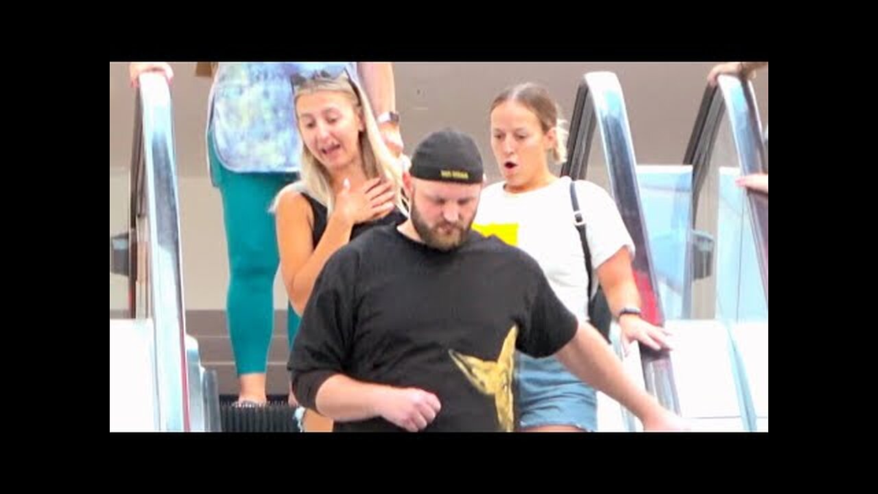 FUNNY Wet Fart Prank on the ESCALATOR!