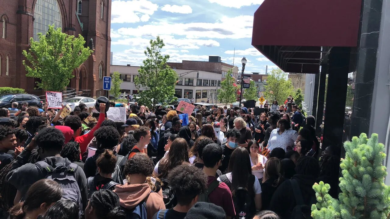 Everett High School at Everett City Hall Protest