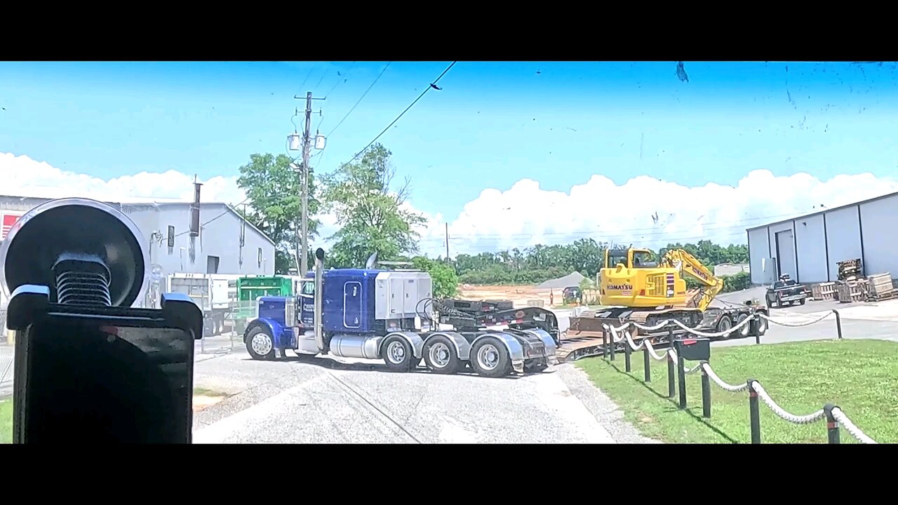 Truck Backing in Tight Area