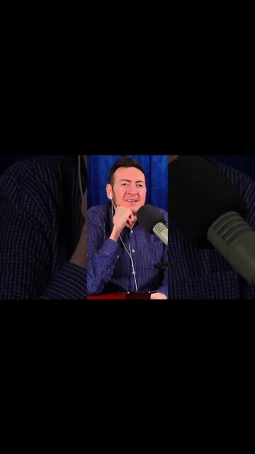 Ear Loaf Or Ear Lobe | Walk And Roll Podcast #comedy #standup #standupcomedy #comedian #funny #jokes