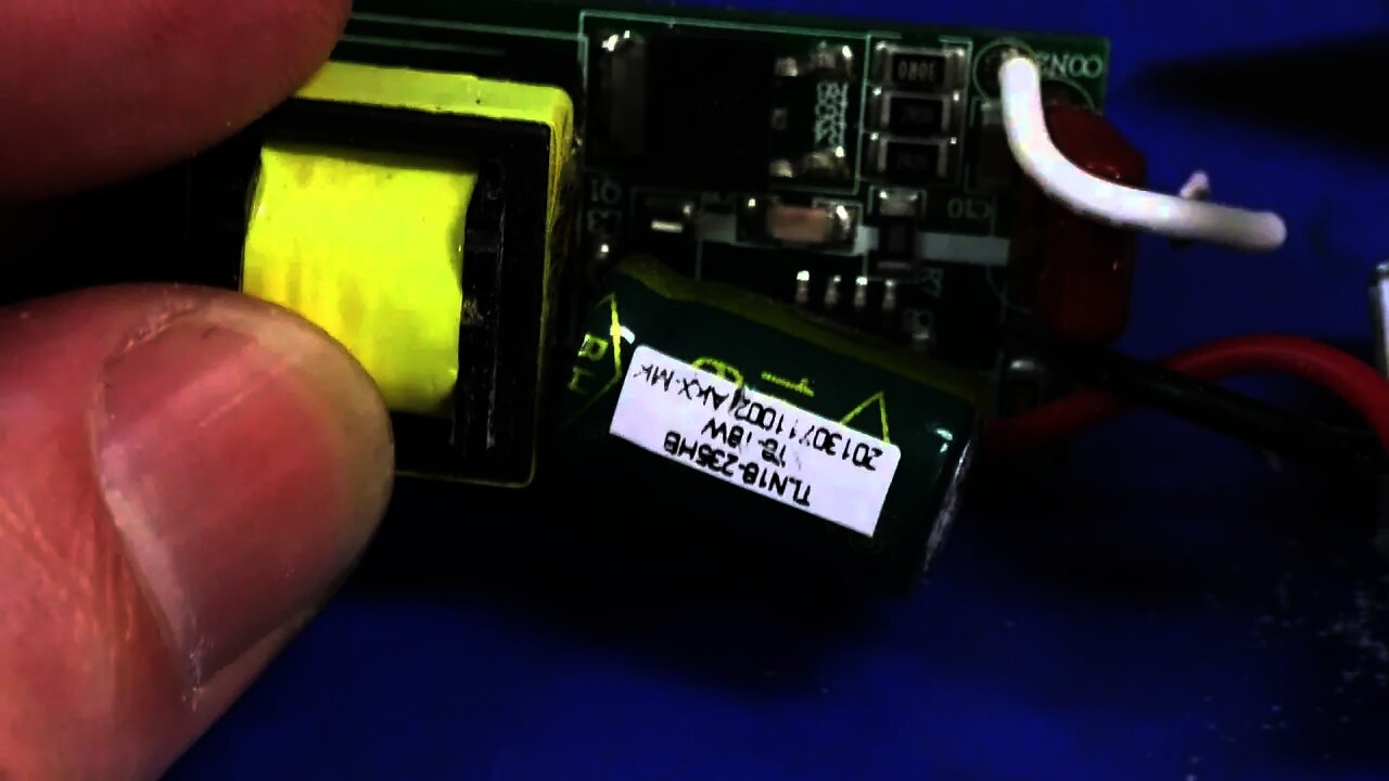 EEVblog #533 - LED Fluoro Tube Teardown