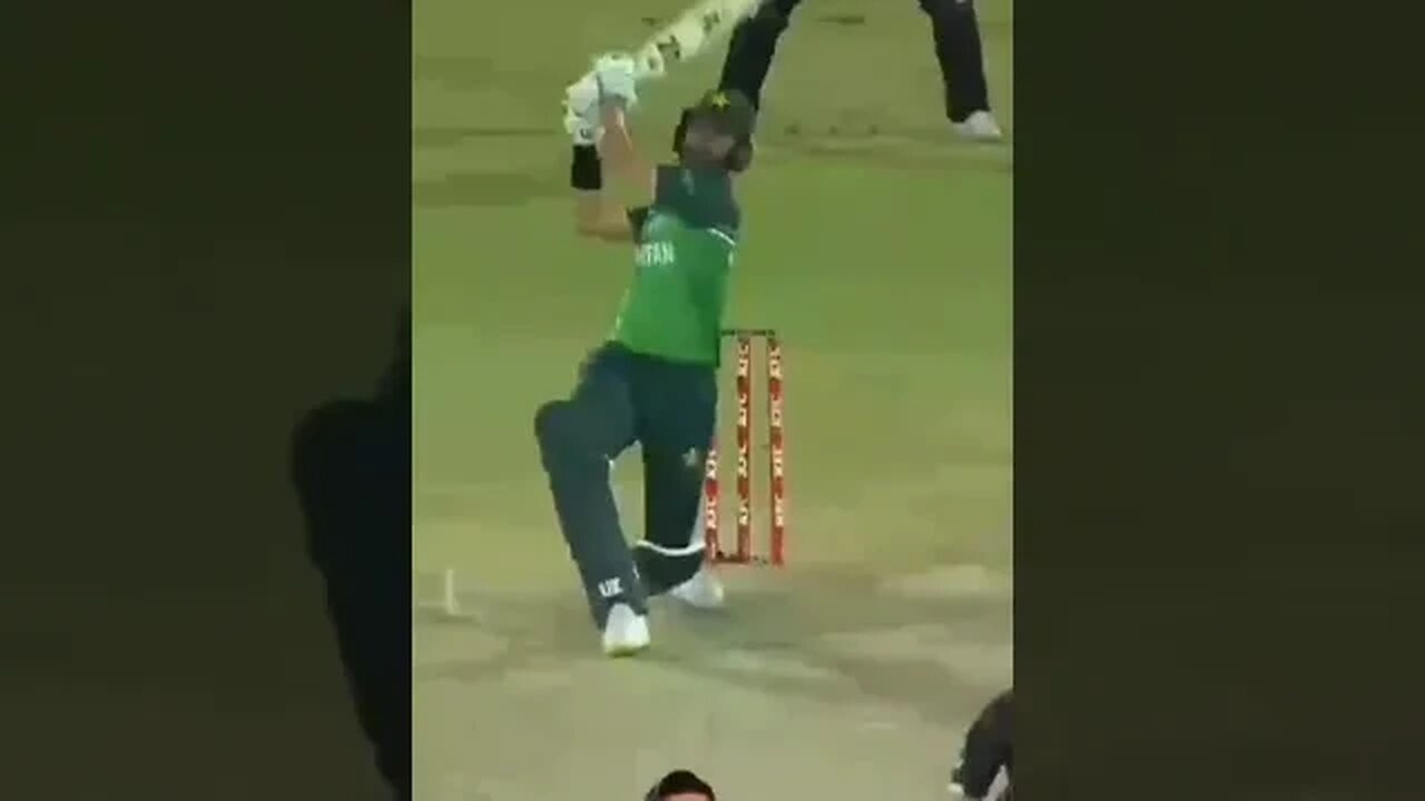 shaheen afridi six vs NZ #ytshorts #shortsvideo #viral #pakvsnz #sixers #afridi #shaheenafridi