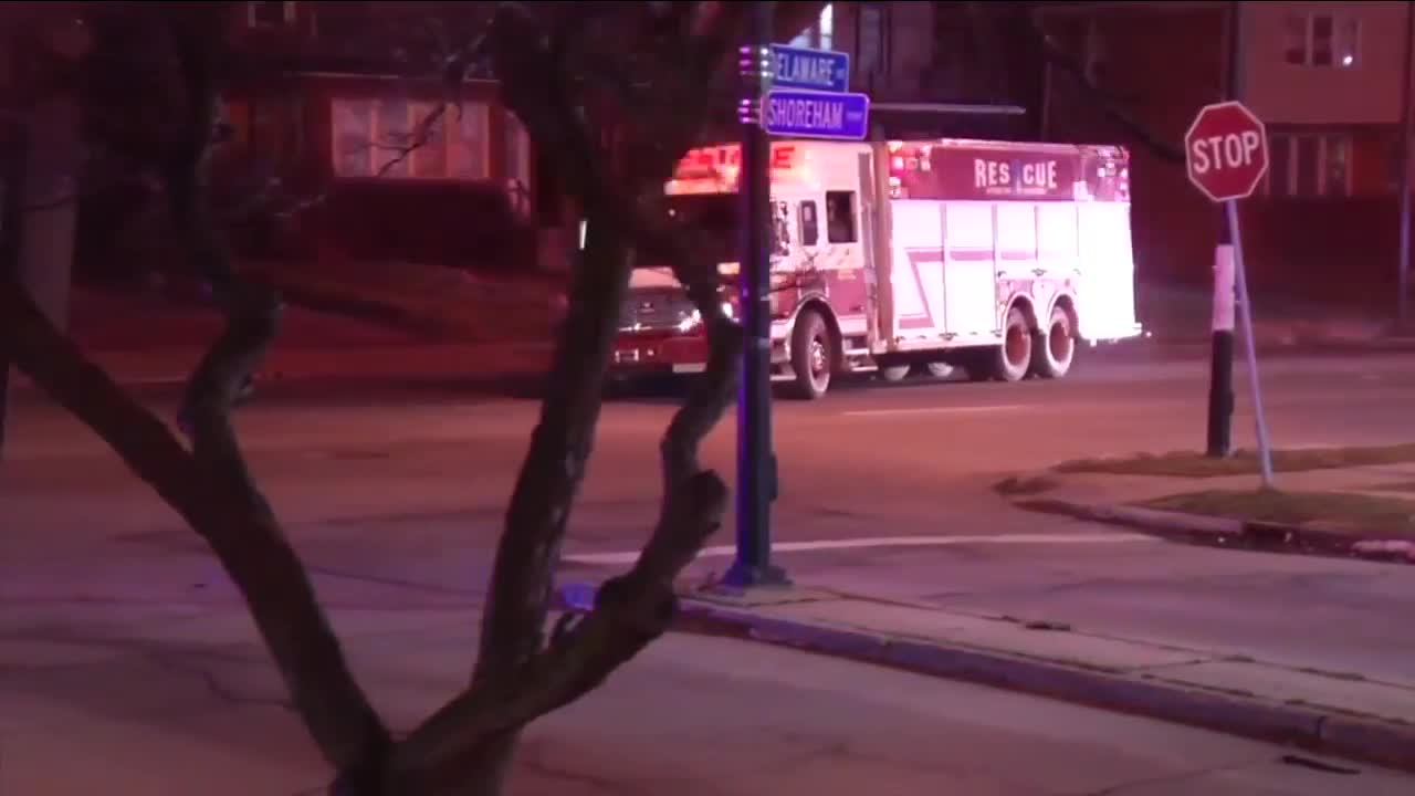 Buffalo Firefighters blocked, bottles thrown while responding to emergency