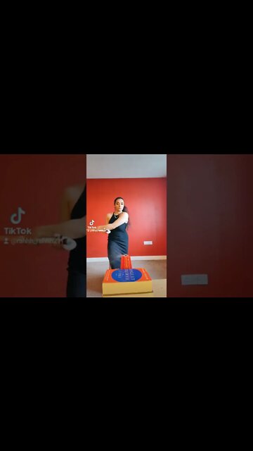 HOW TO BLOW OUT CANDLES #SHORTS