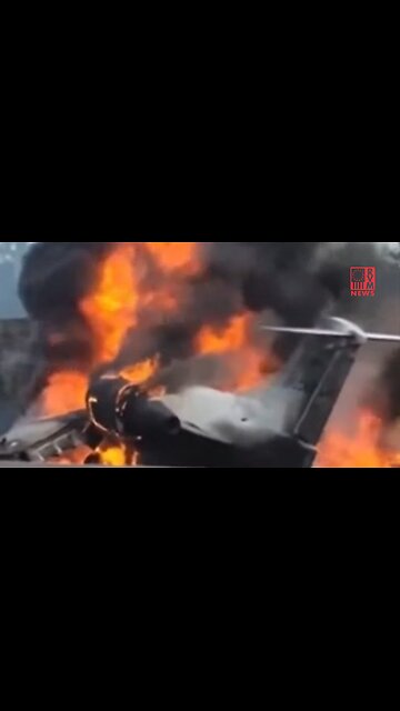 Jet Crashes & Explodes On I-75 in Naples, Florida