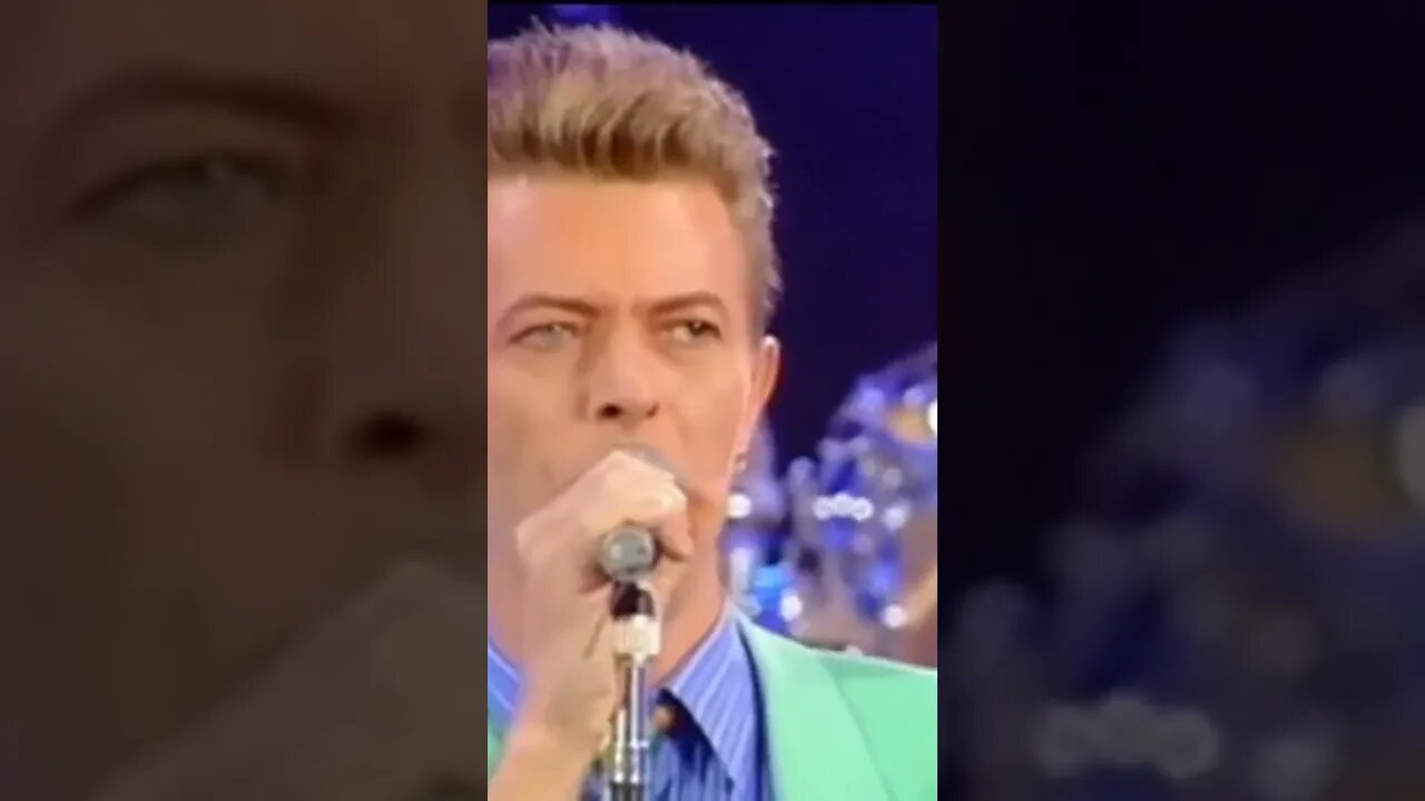 Queen + David Bowie - Heroes [Live] (Short) #concert #live #queen #davidbowie #heroes #joãocorreia