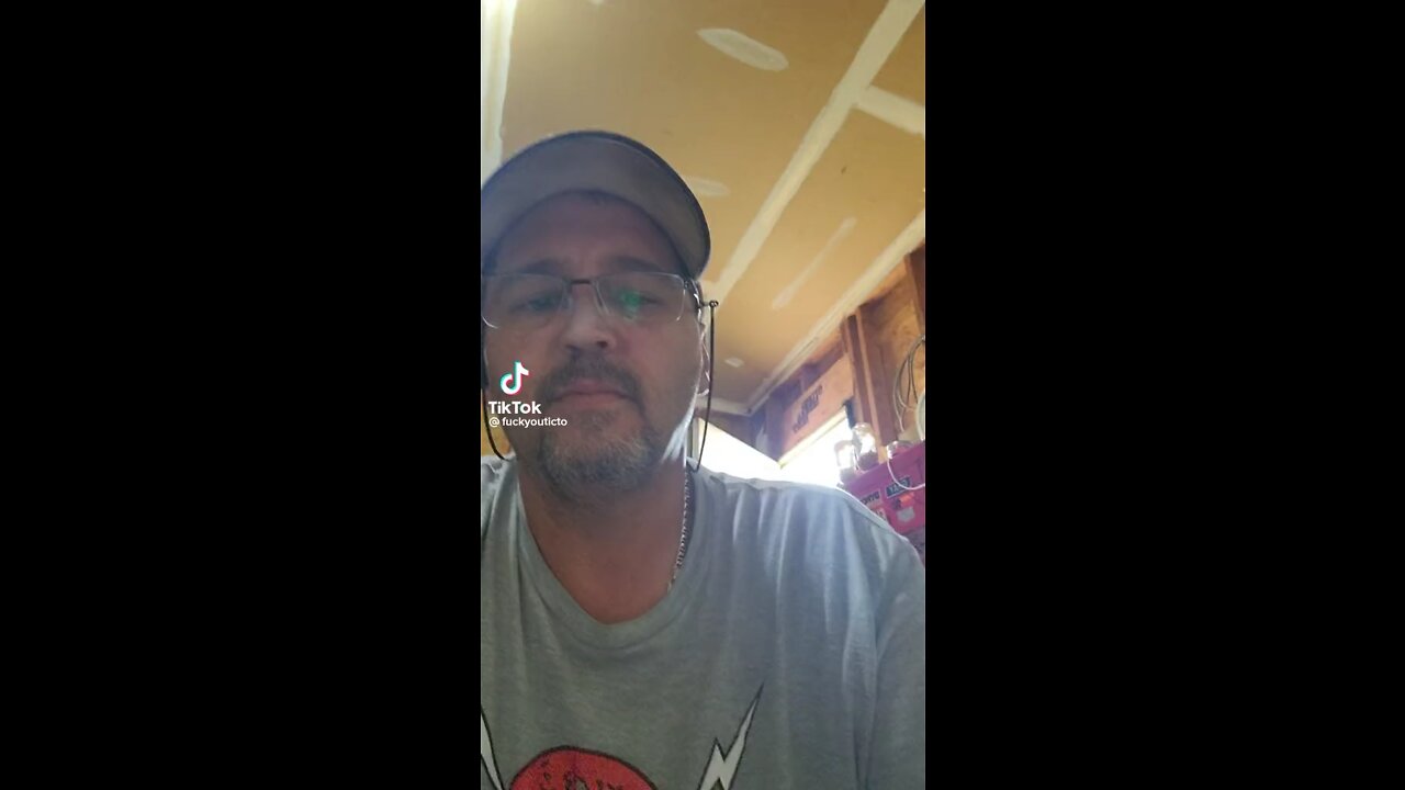 C A N A D I A N S 🇨🇦