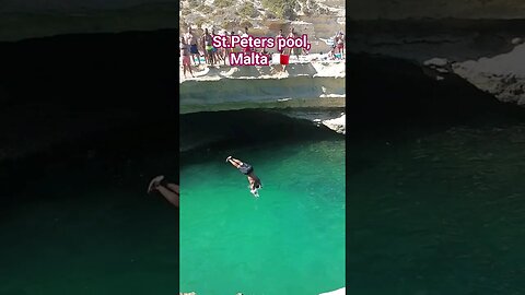 St.Peters pool, Malta 🇲🇹 Απίθανες βουτιές στην Μάλτα 🇲🇹 #shorts #malta #travel #summer