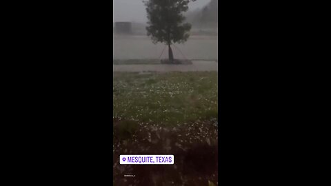 JUST IN: Gorilla Hail falling in Mesquite, Texas tonight 👀