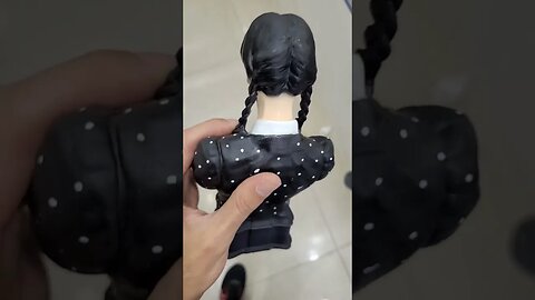 Wandinha Addams Família Addams Colecionável Estátua de Resina