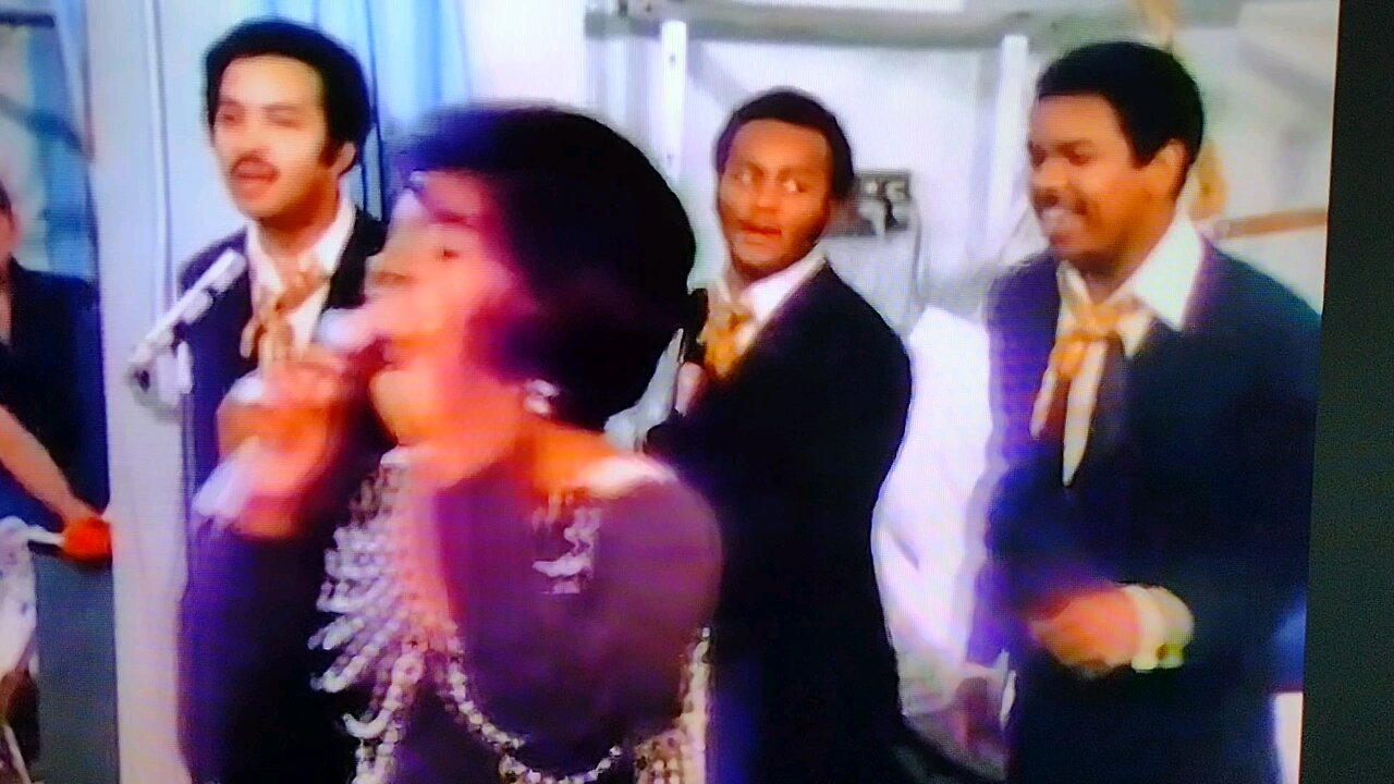 Gladys Knight & The Pips 1970 Hey Jude Live