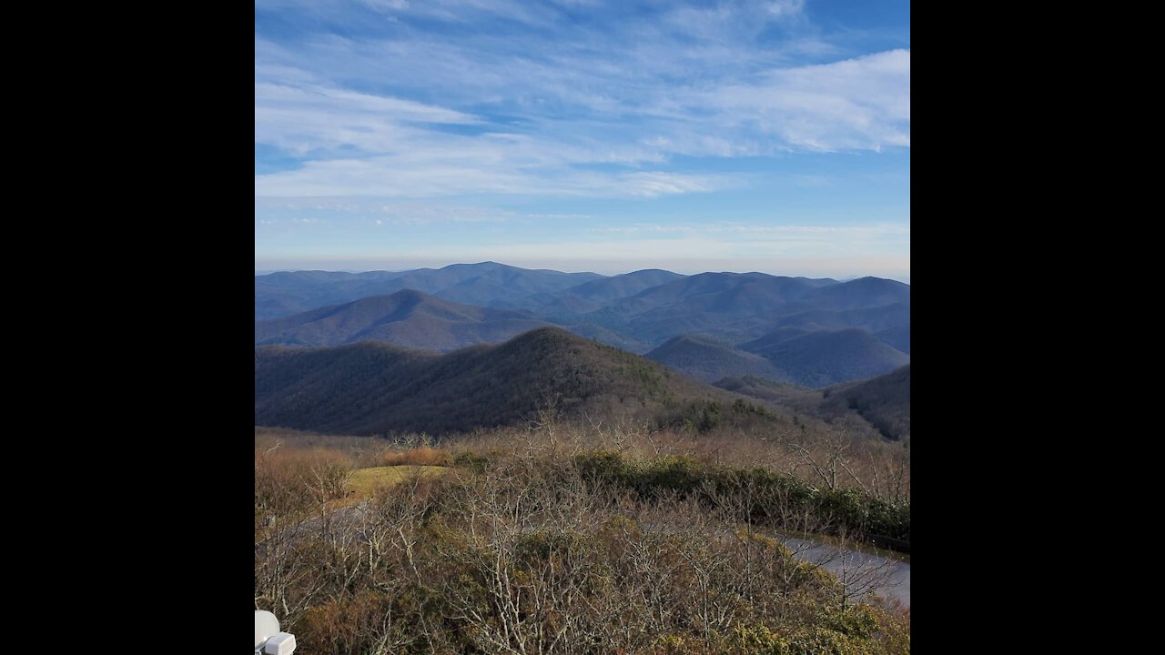 Tommy scares me to death!! Brasstown Bald • Blairsville for some shopping and live music!