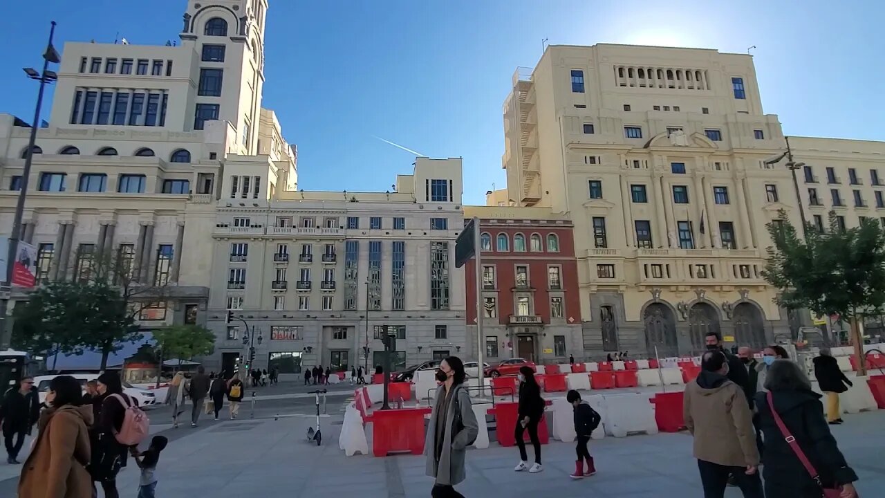 TAKING A SELFIE 🤳 🤪 😜, LOVE ❤ MADRID KINGDOM OF SPAIN 🇪🇸