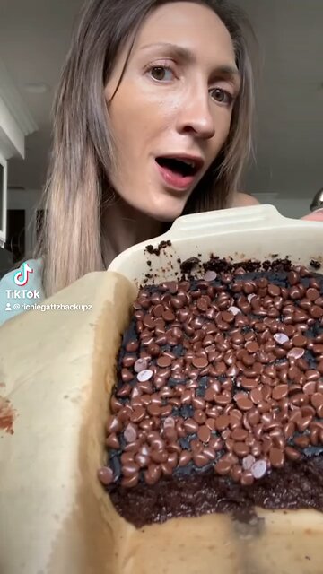 Zucchini brownies 😭