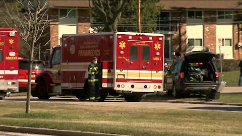 Crews respond to apartment fire in Brown Deer