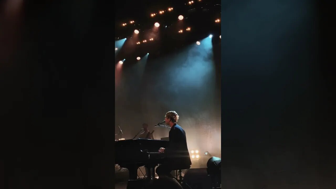 Tom Odell Sang Another Love At Concert (via:veronicasba) #music #fyp #tomodell #anotherlove #paino