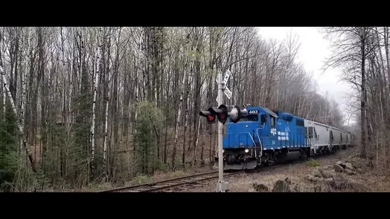 This Old Conrail Locomotive Was Booking Down The Tracks! #train #trains #trainhorn | Jason Asselin