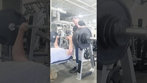 350lbs x 5 Raw Bench, Crazy 🤪 old man