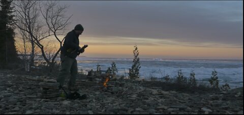 [Surviving the NWO][Bushcraft] Hiking Alone in Canada to escape the future NWO